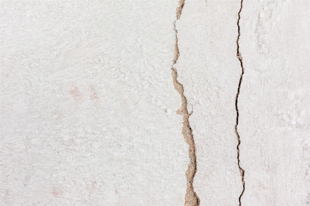 how to fix hairline cracks in stucco